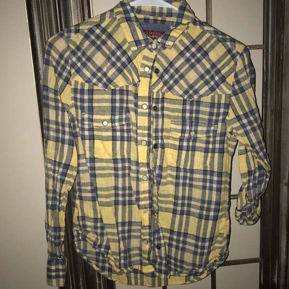 Jachs Tops - Plaid button up top